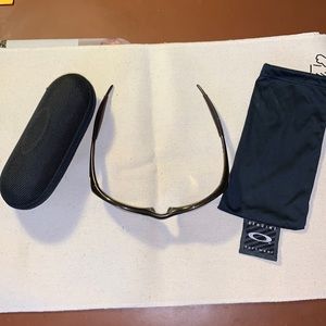 Oakley Jacket Sunglasses. Hard case. Silk sleeve. Amber lense.